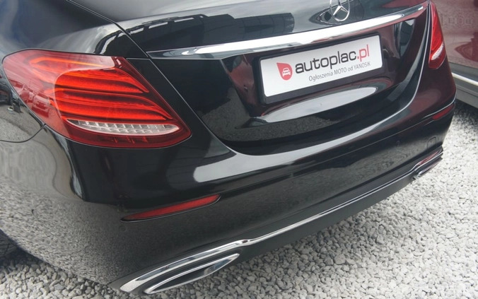 Mercedes-Benz Klasa E cena 136900 przebieg: 158000, rok produkcji 2017 z Dobczyce małe 211